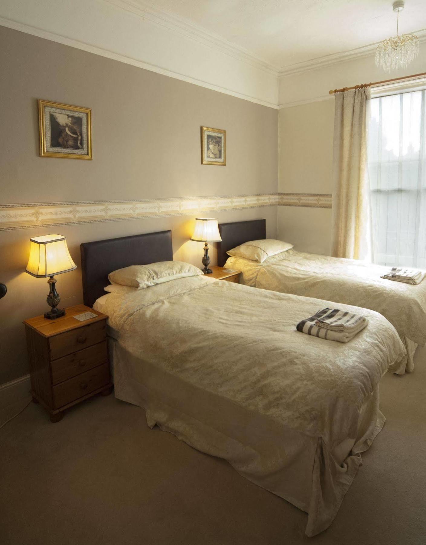 Hilbury Court Hotel Троубридж Экстерьер фото